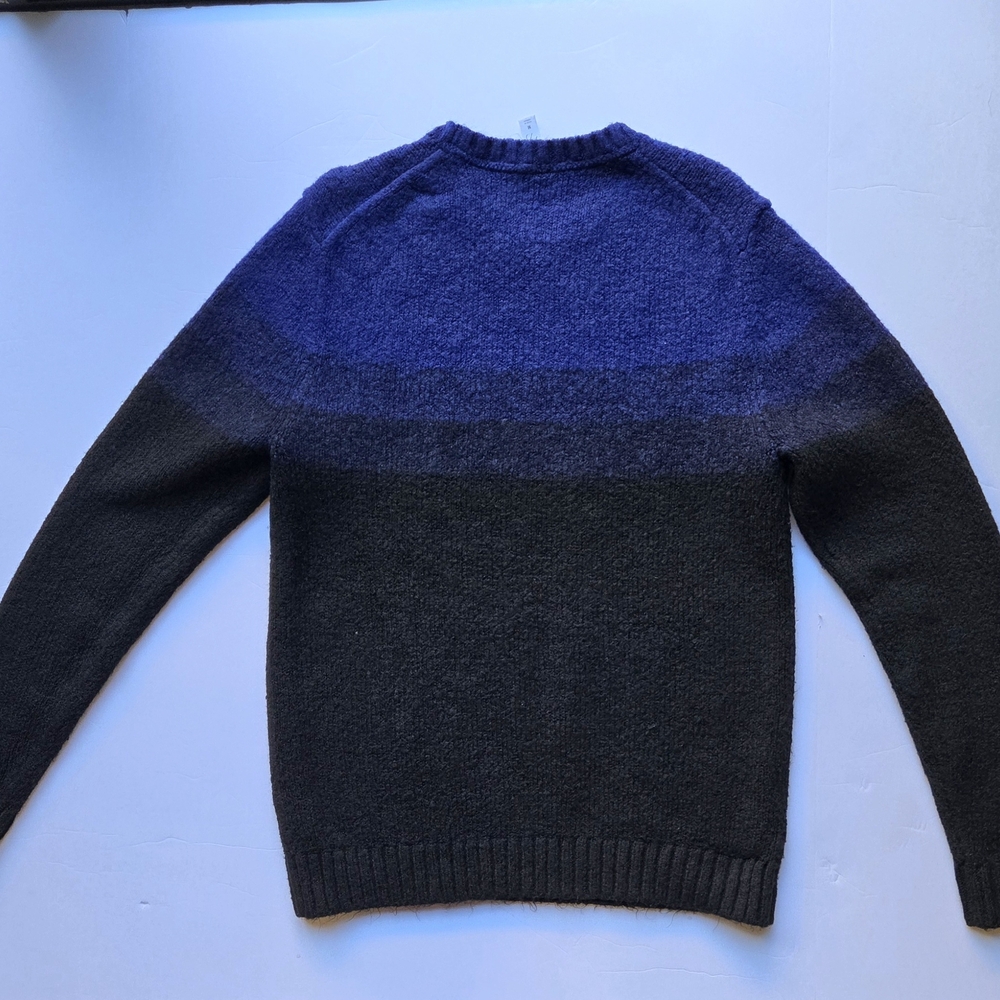 Men's Blue and Black SweaterBrand:Stylus Size: Medium (M) - Picture 2 of 4